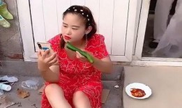 娱乐吃瓜女的叫什么,揭秘娱乐圈幕后风云