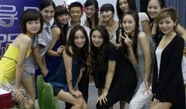 娱乐吃瓜君高个子